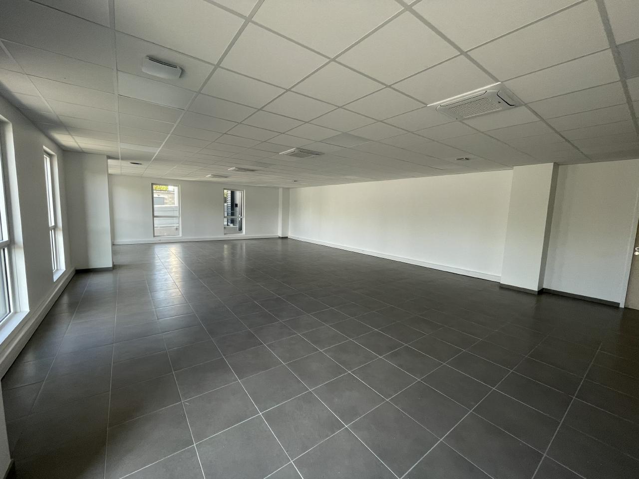 Local d'activité Élancourt 3794m² Location local d'activité Élancourt Yvelines OLACT2201278 29